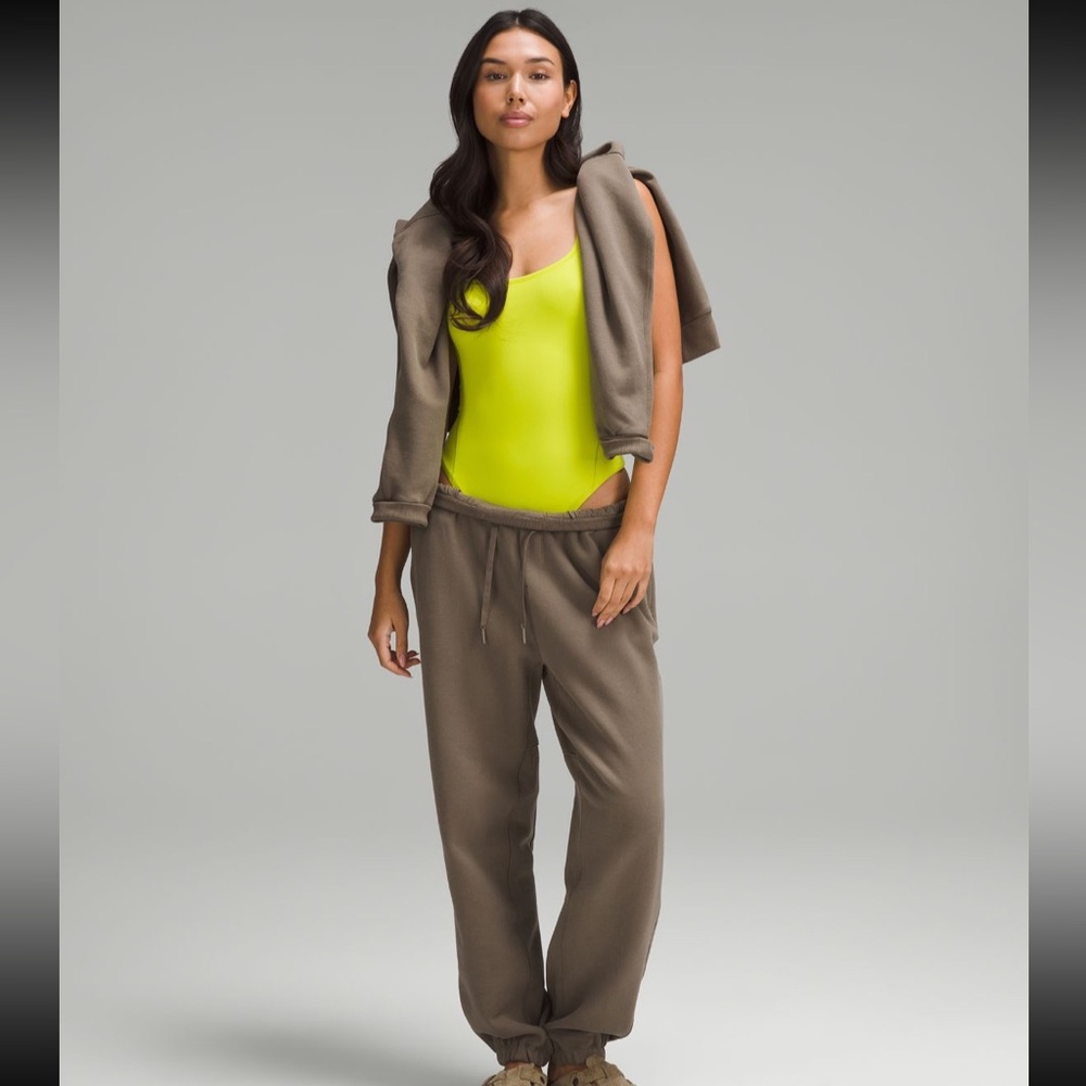 Lululemon Wundermost M ultra soft nulu square neck sleeveless bodysuit green